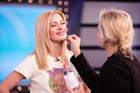 Maybe you would like to learn more about one of these? O Mixalhs Xatzhgiannhs Milhse Gia To Xwrismo Apo Thn Zeta Makrypoylia Queen Gr