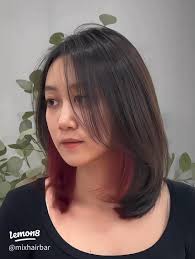 Kecantikan Warna Hitam & Merah: Dua Tone Trend Terkini