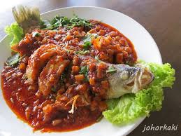 Resepi ikan masak 3 rasa, untuk resepi ini che' nom menggunakan ikan siakap, boleh jugak digantikan dengan ikan bawal, ikan masak tiga rasa memang tak asing lagi 1 sudu besar sos ikan. Resepi Ikan Siakap Goreng 3 Rasa Resepimee Junotee Com