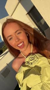 Mia Todd's Instagram, Twitter & Facebook