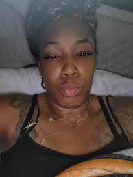 Hey everyone ! Not really a business post, so I hope it doesn't get  deleted! Im interested in moving to Chicago from Ohio. Are there any single  moms in here that relocated?