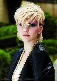 Aus dem faktor ihrer behandlung kurze frisuren sind die genauen gewinner. Frisuren 2012 Damen Mal Brav Mal Frech Die Frisurentrends 2012 Machen Die Ausnahme Zur Regel