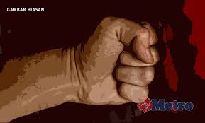 Ketua polis daerah johor bahru selatan, asisten komisioner mohd padzli mohd zain, berkata kes akan disiasat mengikut seksyen 325 kanun keseksaan kerana dengan sengaja mendatangkan cedera. Tak Mengaku Tumbuk Muka Isteri