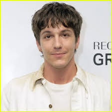 Adam Jesse's Instagram, Twitter & Facebook