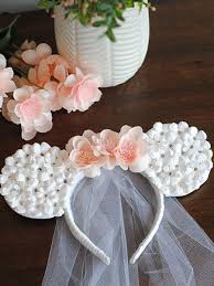 Bridal showers are wonderful photo opps for family and friends who don't often get together. Bridal Shower Idea Bride Minnie Mouse Ears Or So She Says