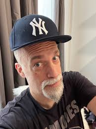 What are the amenities and perks at Yankees Stadium, including Audi/Pepsi  lounge?