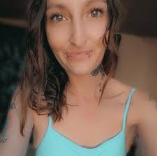 Jennifer Annette Murray added a...