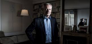 Normalien et énarque, il a d'abord été directeur de cabinet de dominique de villepin à matignon lorsque jacques chirac était président de la république, avant d'être élu député de l'eure en 2007. Bruno Le Maire Le Rebelle Des Beaux Quartiers