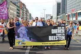 Ik heb zonder nadenken meteen vlaams belang gekozen, legt craeynest uit. Vlaams Belang Jongeren Wikipedia