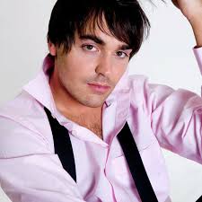 Dennis Frey's Instagram, Twitter & Facebook