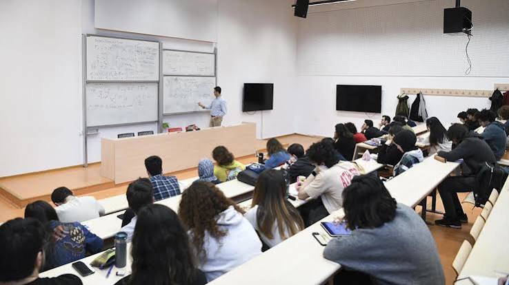 Üniversiteler yarın tatil mi? 16 Ekim cuma günü özel ve devlet üniversitelerinde ders işlenecek mİ? İstanbul, İstanbul Teknik ve Marmara üniversitesi tatil mi? 