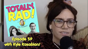 Kyle Kasabian Tells Alyssa He Used To Accidentally Come Out Mid-Bullying