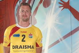 Dit zijn de uitgebreide wedstrijdstatistieken van guus til van de club sc freiburg. Volleyballer Rauwerdink Plakt Er Een Jaar Aan Vast Bij Dynamo Sport Destentor Nl