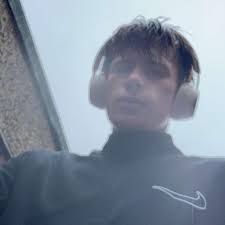 Looking for a roofer to possibly quote and complete a job