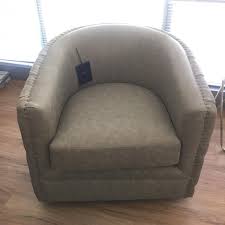 Maybe you would like to learn more about one of these? Tommy Hilfiger Leather Swivel Arm Chair For Sale In Chicago Il 5miles Buy And Sell