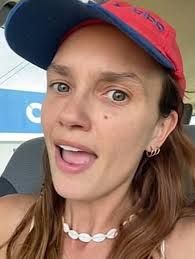 Model Daphne Berry warns not to say you're from Sydney in country Australia  towns