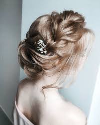 Hair length, texture, and a wedding theme all play a big role in determining the overall look that best suits each bride. Medium Length Bridal Hairstyles For Thin Hair Novocom Top
