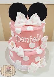 Minnie Mouse Layer Cake Buttercream And Fondant Minnie Mouse Birthday Layer Cake Minnie Party