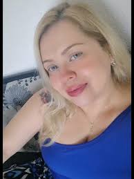 Iris Rangel (@irismrangel)