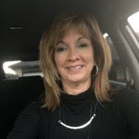 Liz Anthony's Instagram, Twitter & Facebook