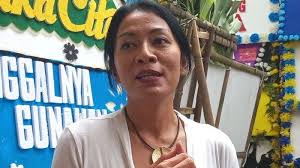 Dewi Lestari Tegar dan Ikhlas Saat Berduka, Belajar 'Melepaskan' Reza  Gunawan Sejak Dirawat di RS