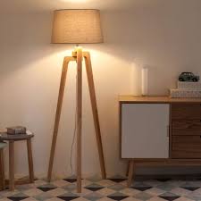 Kuschelig das zuhause gestalten mit artikeln ab 2 eur maisons du monde. Essenhout Driepootlamp Met Grijze Lampenkap H150 Nordic Maisons Du Monde