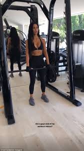 Kim Kardashian Shows Off Her Ample Assets Before A Grueling Workout Kim Kardashian Outfits Kim Kardashian Workout Kim Kardashian Body