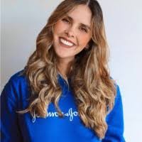 Daniela Galindo's Instagram, Twitter & Facebook