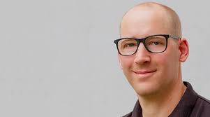 Marcel Gray, unser Arabien-Spezialist. "Die Reiseaffinität wurde mir schon  früh in die Wiege gelegt, da mein Vater lange für die ehemalige Swissair  gearbeitet hat und ich so schon von Kindsbeinen an in