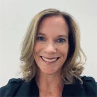 Candice Lyle's Instagram, Twitter & Facebook