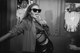 sonya esman. — sonya esman x http:www.instagram.comsonyaesman