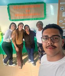 🎨📚 Mostra Pedagógica: Celebrando o Aprendizado!🌟 Nossa Mostra Pedagógica  foi um verdadeiro sucesso, com trabalhos criativos e significativos que  destacaram a recomposição da aprendizagem dos nossos estudantes. As  atividades expostas refletem não