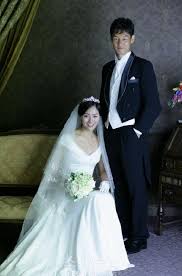 만년 중하위권을 맴돌던 제프 유나이티드는 최용수 버프를 톡톡히 받아 일약 3위까지 뛰어올랐다. ìµœìš©ìˆ˜ ê°ë… ì‹¤ì œë‚˜ì´ ë¶€ì¸ ê²°í˜¼ ê°€ì¡±