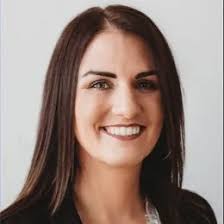 Danielle Machado's Instagram, Twitter & Facebook