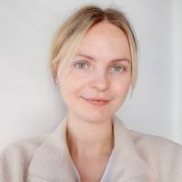 Lisa, speaks English, learning Other, from United Kingdom