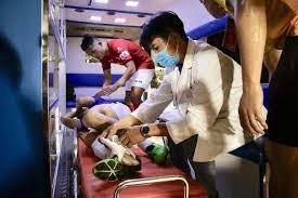 Hùng dũng gãy xương chày và xương. G5kgjgrvhlvmlm