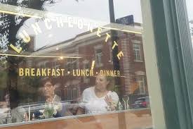 Watch this video for a quick tutorial on putting your contacts lenses in your eye. City Slaps Fines On Businesses For Putting Signs On Windows Without Permits Wicker Park Chicago Dnainfo