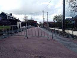 Les faits divers n'appartiennent à aucune catégorie d'actualité, ils sont inclassables. Un Homme A Tire Des Coups De Fusil Dans Un Village A L Ouest De La Somme Les Negociateurs De La Gendarmerie Sur Place