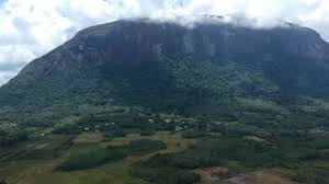 See more of monolit on facebook. Mendaki Batu Monolit Terbesar Di Dunia Lewat Jalur Via Ferrata Kumparan Com