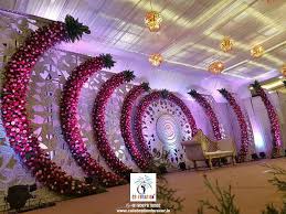 Wedding Reception In 2020 Wedding Backdrop Decorations Floral Backdrop Wedding Wedding Stage Design