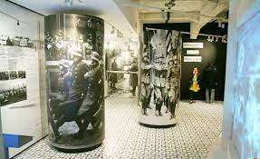 Han var gift men det hindrade honom inte från att ständigt omge sig med älskarinnor och spottade inte i glaset när. Emaillefabrik Von Oskar Schindler