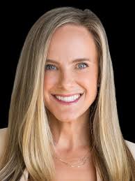 Joanna Fox's Instagram, Twitter & Facebook