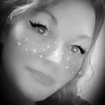 Andrea Winsett's Instagram, Twitter & Facebook