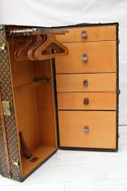 koffers おしゃれまとめの人気アイデア pinterest shane gibson ルイヴィトン トランク 家