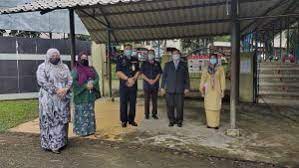 Wisma pendidikan 11 storey office building at bandaran berjaya. Lawatan Jabatan Pendidikan Negeri Sabah Pejabat Pendidikan Daerah Kota Kinabalu Dan Pegawai Perhubungan Sekolah Ke Smk Kolombong Pejabat Pendidikan Daerah Kota Kinabalu
