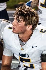 Mars football smothers Knoch in crucial WPIAL clash as Eric Kasperowicz  erupts for 4 TDs, 264 yards