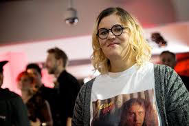 ''j'aime mettre en valeur ces êtres qui répugnent.'' Les 12 Meilleurs Chandails De Safia Nolin En Photos Nightlife