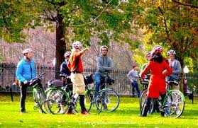 By early the next day, measurable snowfall had been reported from west virginia through maryland, and eventually as far north as maine. Boston Weather In October What To Expect Boston Discovery Guide