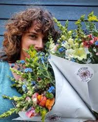 Meus (pronounced muse) is a florist shop in fayetteville, arkansas, offering a selection of daily flower arrangements and gifts with deliveries throughout northwest use left/right arrows to navigate the slideshow or swipe left/right if using a mobile device. 49 Fleurish Market Bouquets Ideas Flower Farm Floristry Hannah Taylor
