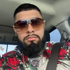 Who can make a car key near 77048?